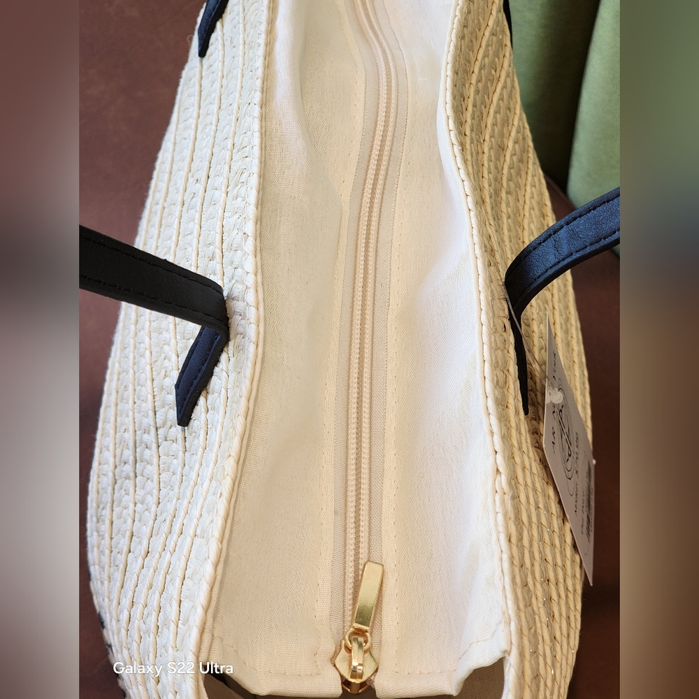 AR New York Woven Women's Large Straw Beach Tote Bag with Black Handles - Picture 8 of 10